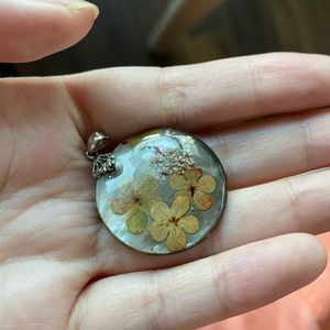 Mother of Pearl Dried Flower Pedant